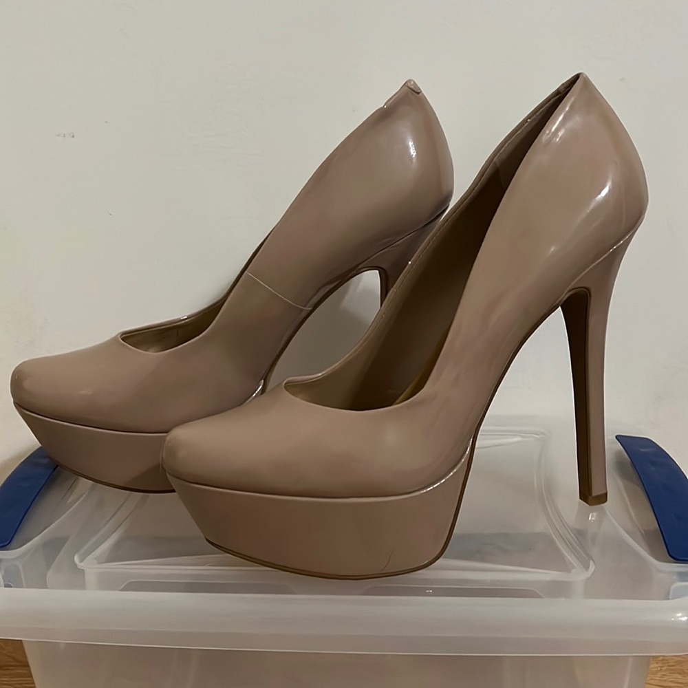 Jessica Simpson Nude Pumps